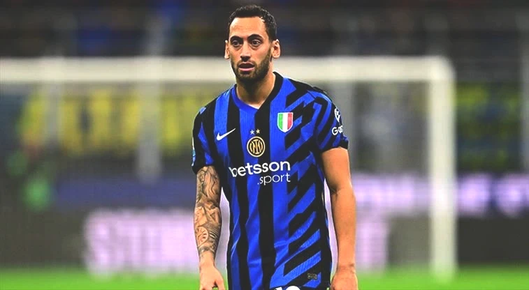 Fenerbahçe'ye Hakan Çalhanoğlu Transferinde Şok! Dev Talip Çıktı - Resim: 5
