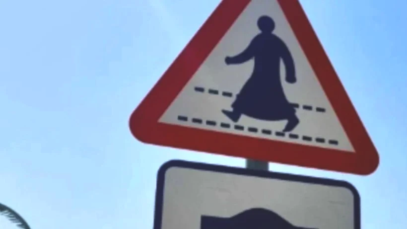 Yeni Trafik Levhası Şaşırttı: Bir Bakan Bir Daha Baktı - Resim: 3
